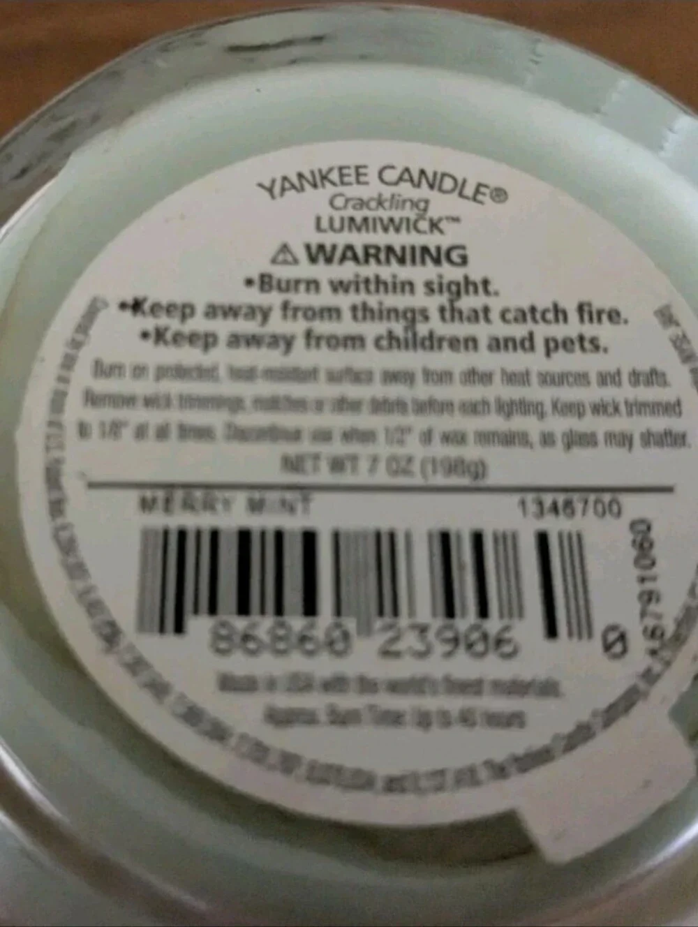 New Yankee Candle Crackling Wick Merry Mint 7 oz Lumiwick Jar Christmas Scent